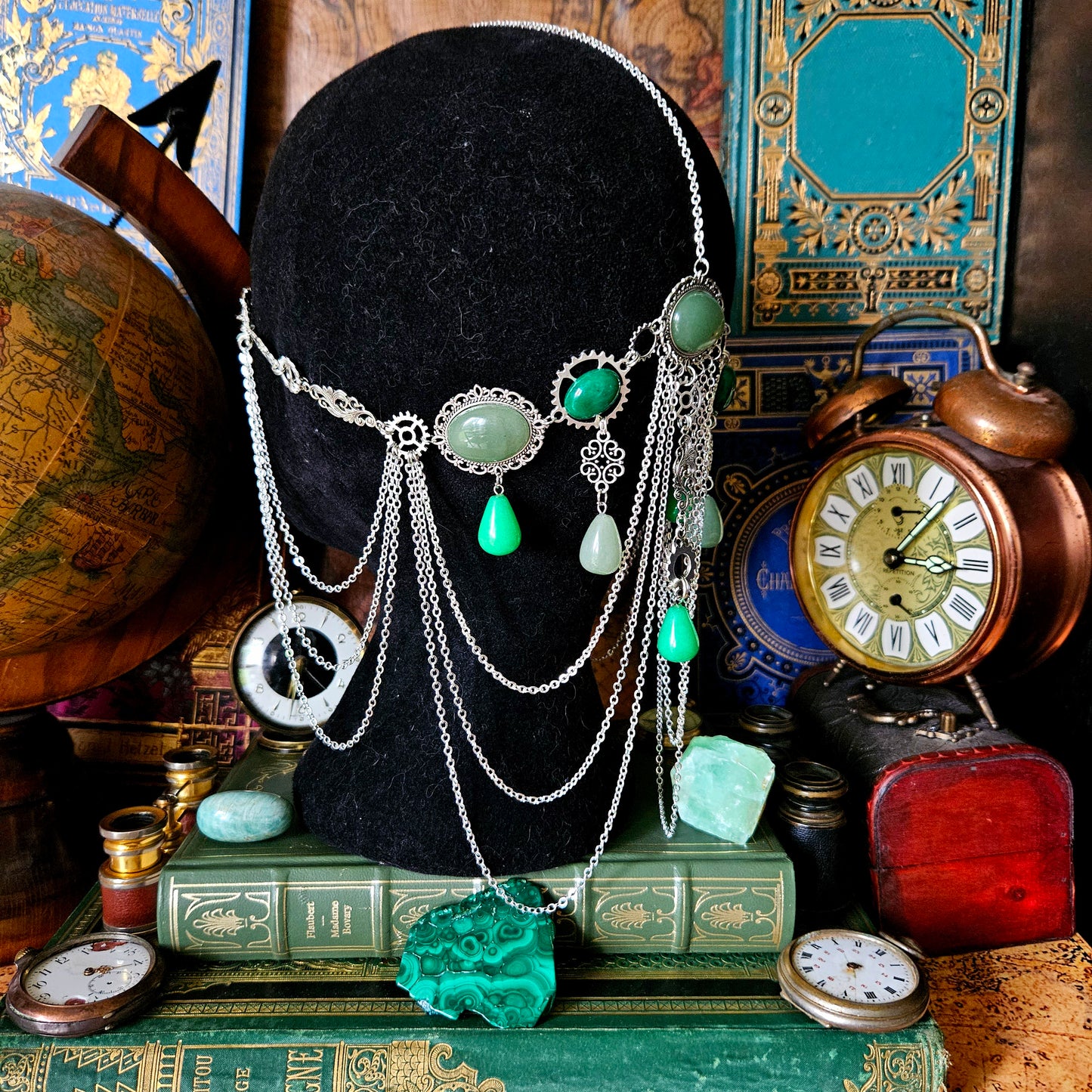 Loki - Tiare Steampunk engrenages argentés et pierres aventurine et jade