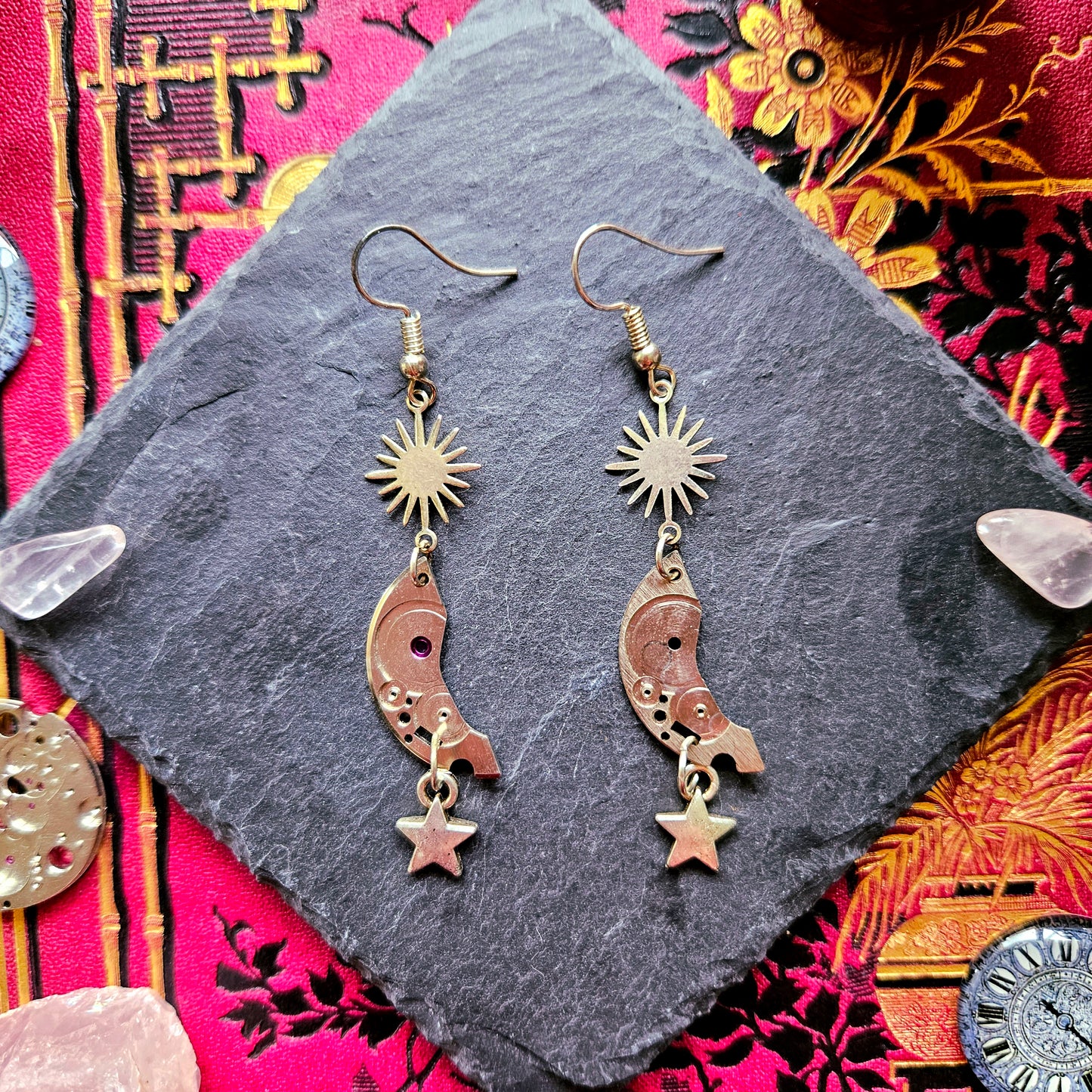 Astéria - Boucles d'oreilles Steampunk étoiles acier inoxydable et mécanisme de montre - Les Rouages du Temps