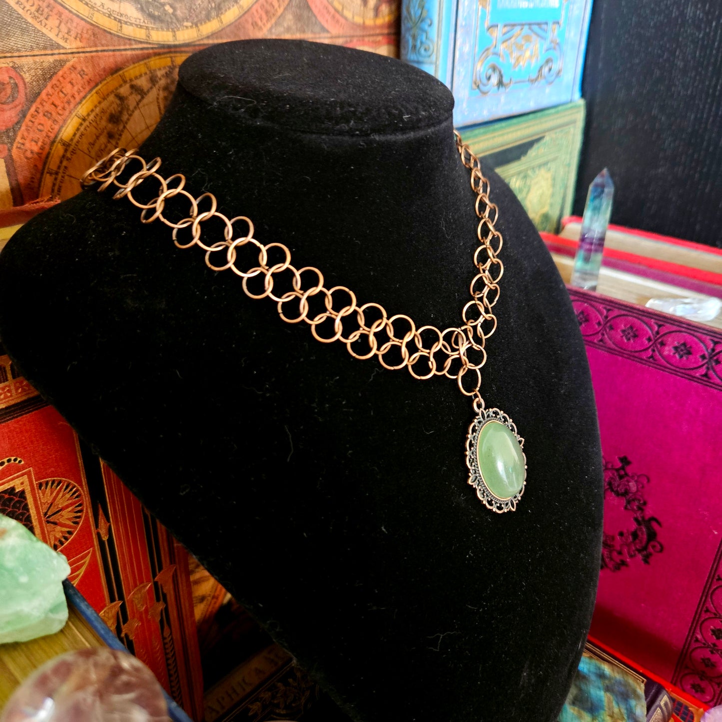 Perceval - Collier ras de cou médiéval cotte de maille cuivre, pierre d'aventurine