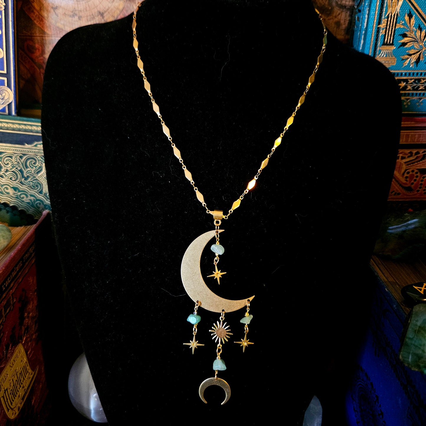 Astéria - Collier Wicca - ésotérique, lunes et étoiles laiton, chaîne acier inoxydable, pierres aventurine