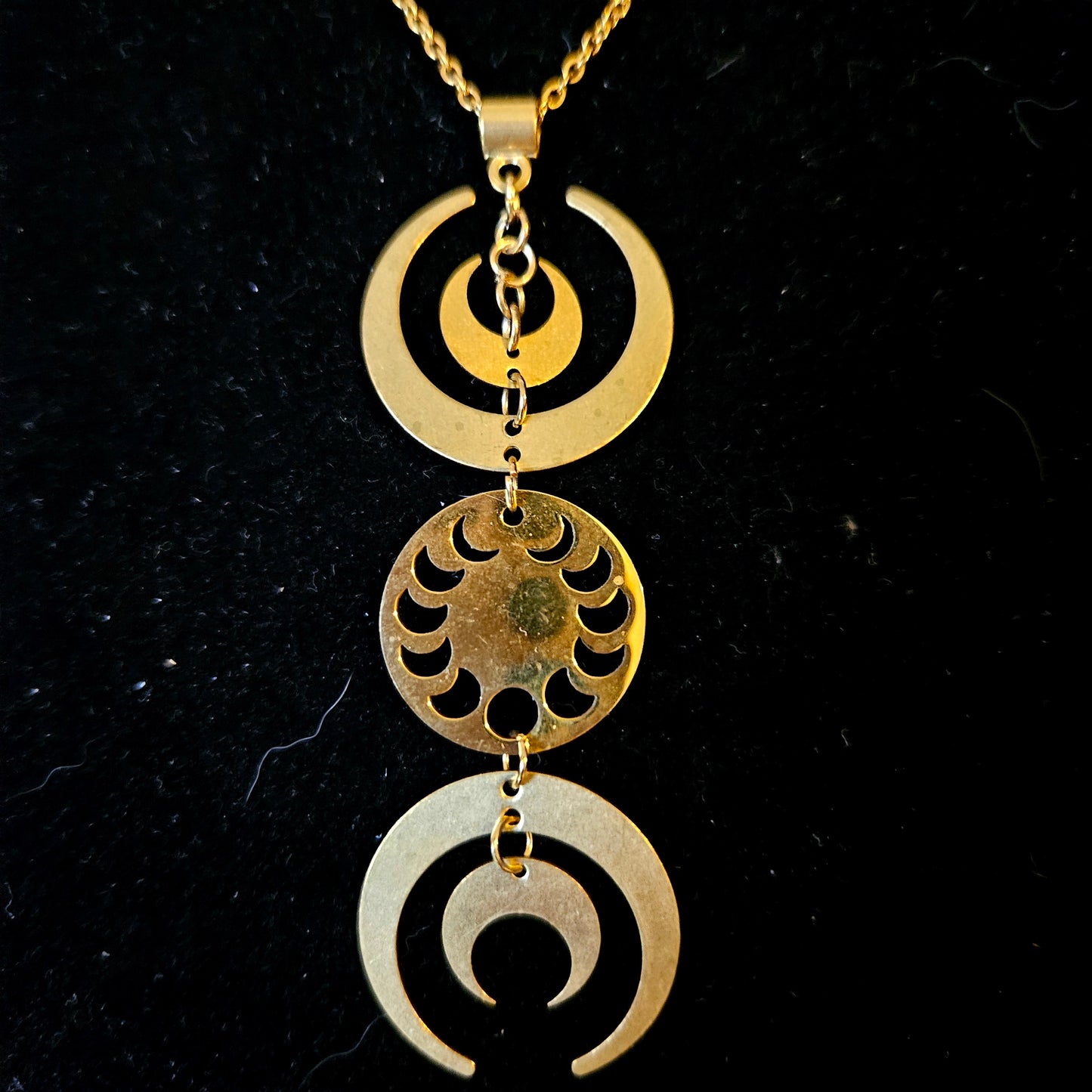 Hécate - Collier Wicca - ésotérique acier inoxydable et laiton, triple lune / phases - Les Rouages du Temps