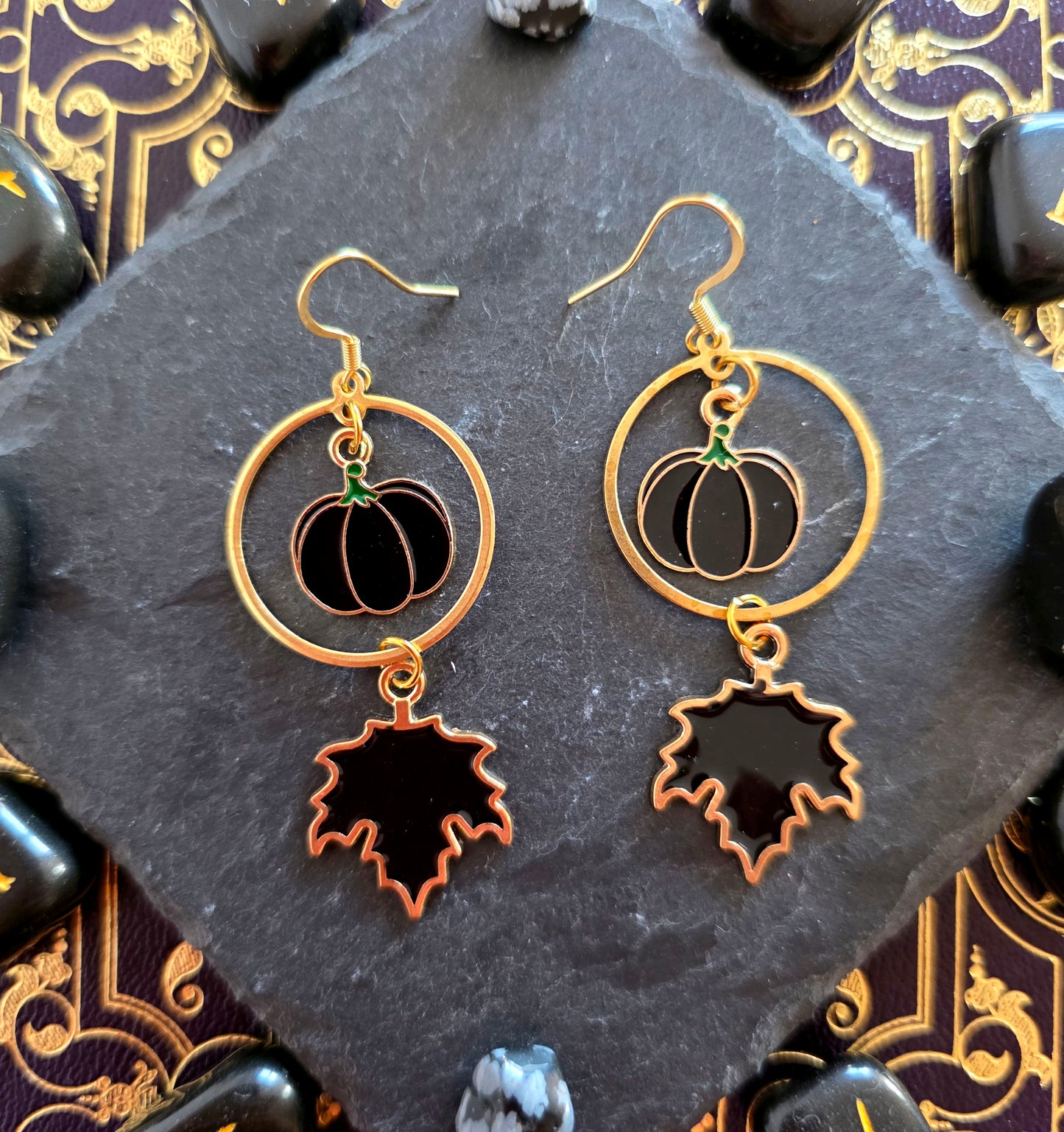 Carpo - Boucles d'oreilles "Automne" feuilles d'érable et citrouilles - Les Rouages du Temps