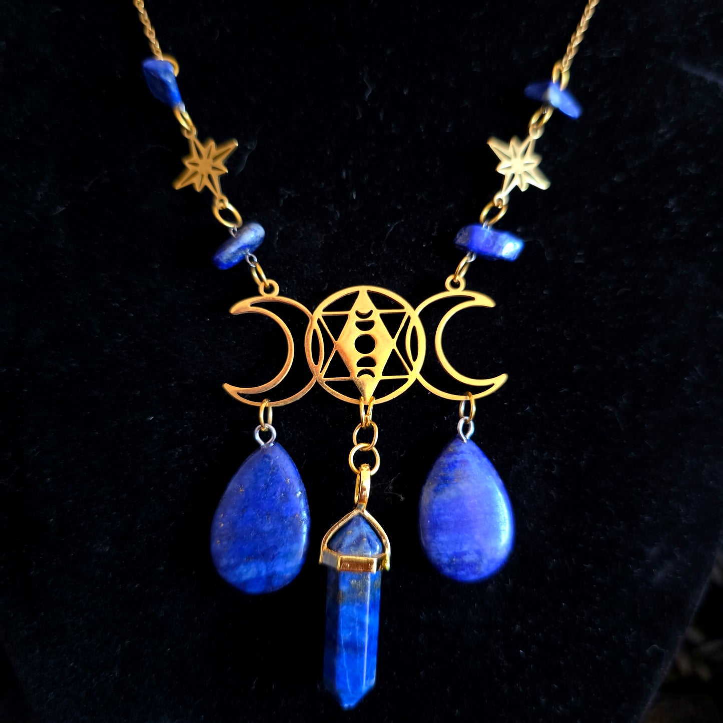 Séléné - Collier Wicca - ésotérique acier inoxydable lunes étoiles, pierres de lapis lazuli - Les Rouages du Temps