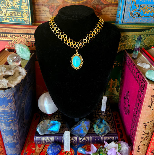 Perceval - Collier ras de cou médiéval cotte de maille cuivre, pierre hawlite teintée