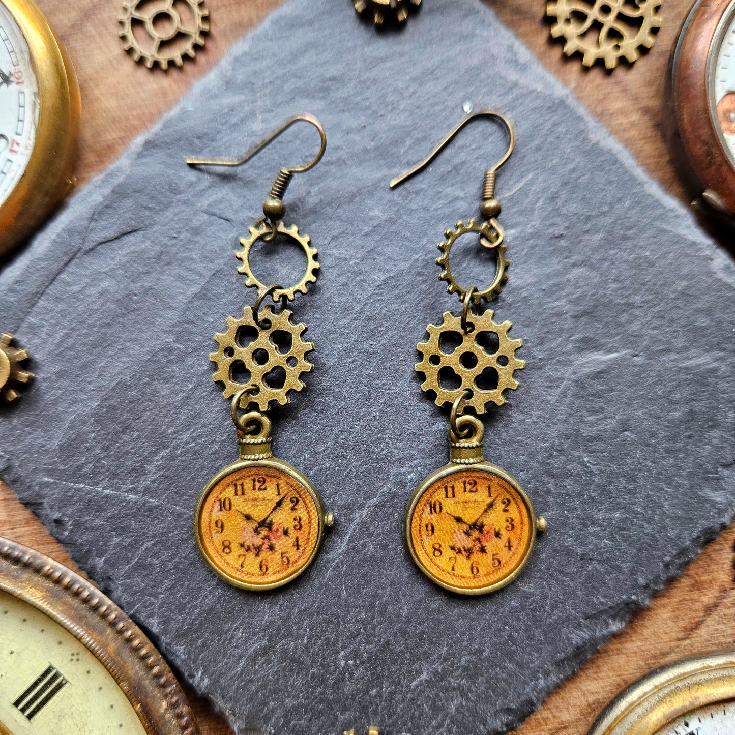 Chronos - Boucles d'oreilles Steampunk bronze engrenages et horloges - montres - Les Rouages du Temps