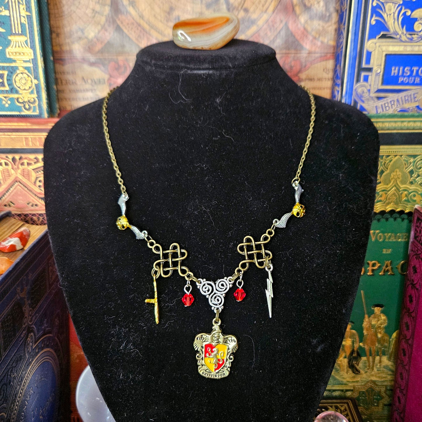 Gryffondor - Collier Harry Potter, vif d'or, balais, éclair bronze argenté