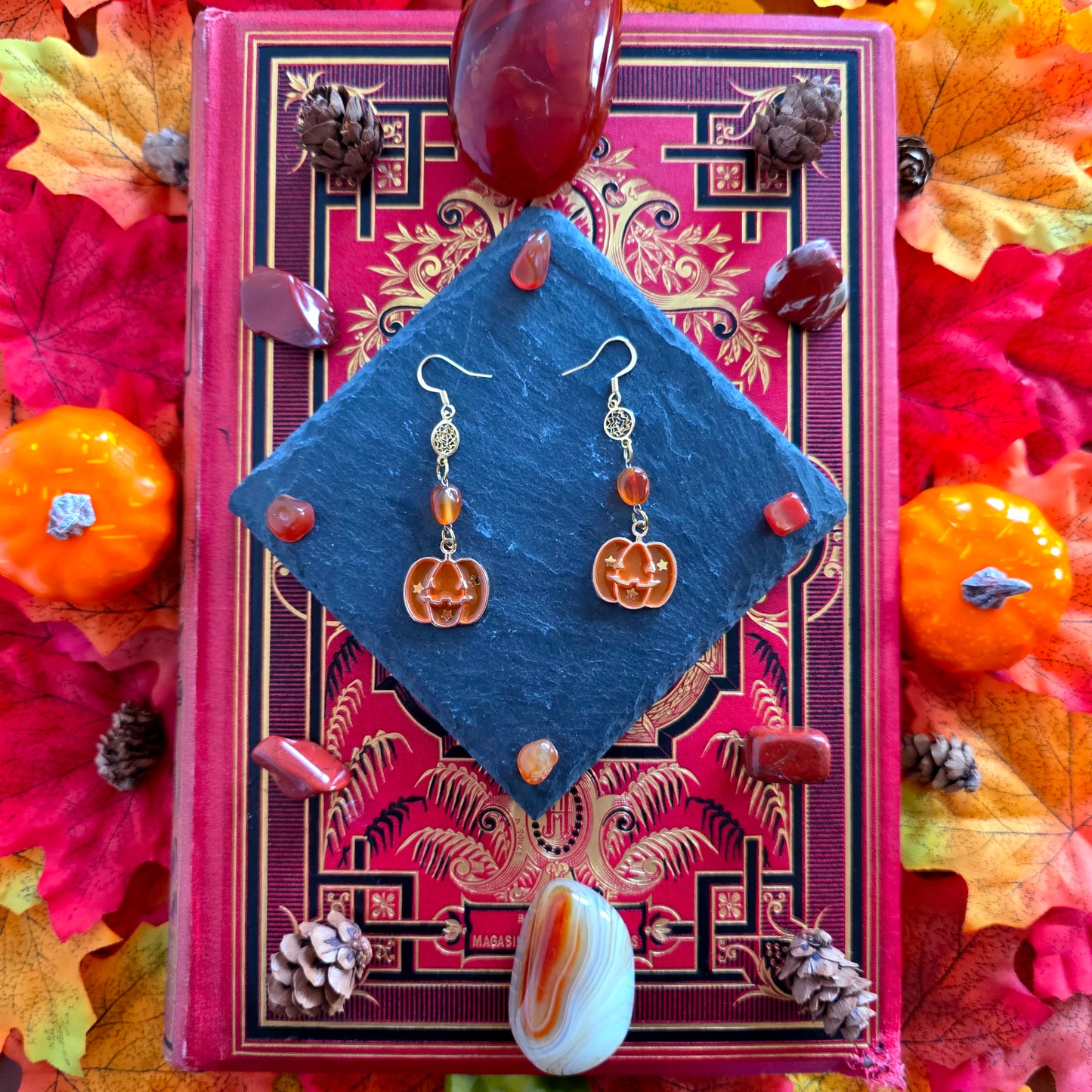 Samhain - Boucles d'oreilles citrouilles Halloween et cornaline - Les Rouages du Temps