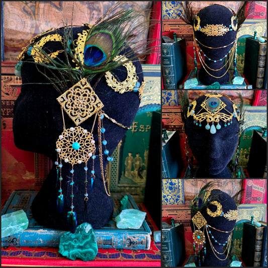 Mucha - Tiare Art Nouveau dorée perles pierres aventurine, plumes de paon et élytres de scarabée sternocera - Les Rouages du Temps